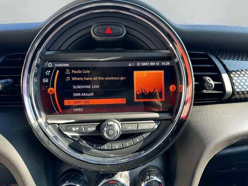 MINI Cooper S Cabrio El. Verdeck Navi digitales Cockpit LED Apple CarPlay